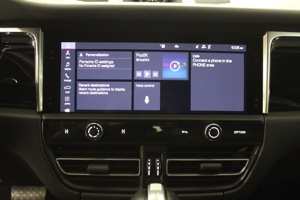 Used 2025  Porsche  image 25