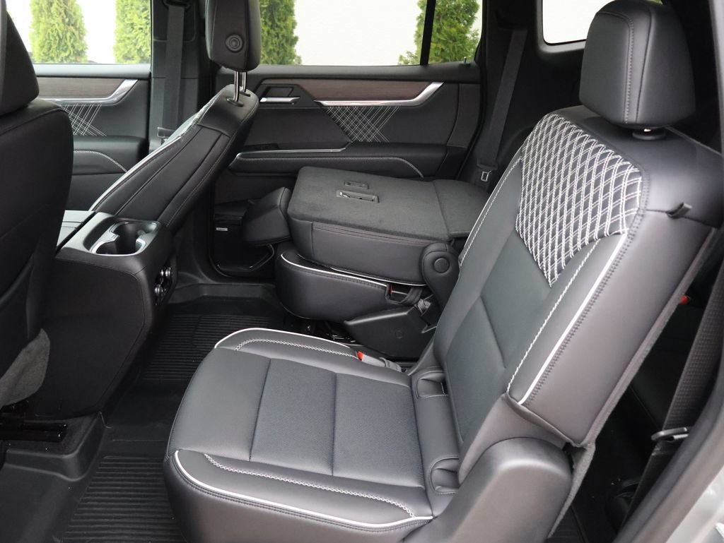 2026 GMC Acadia Denali - Photo 18