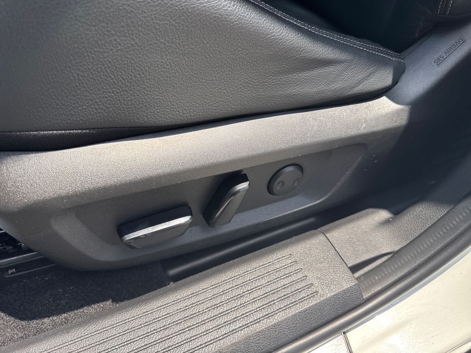 Certified Used 2021 White Nissan SL image 26