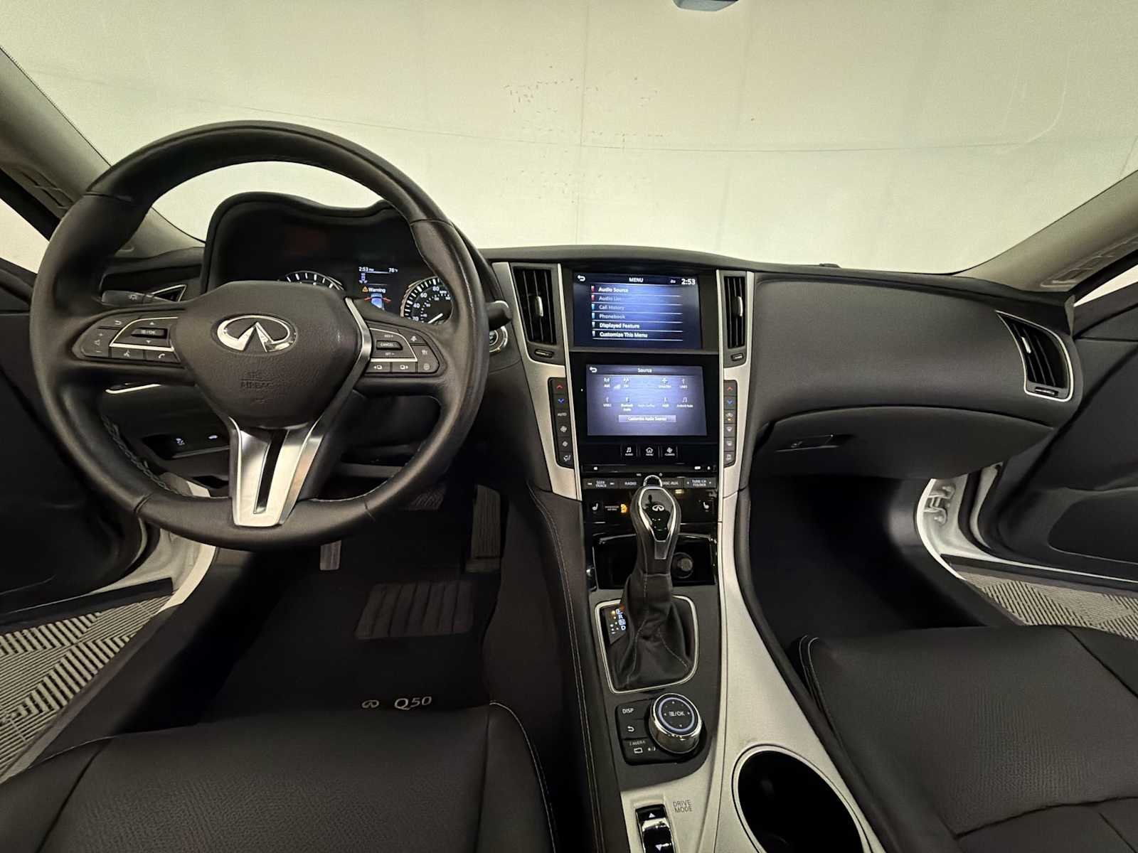 Used 2023 Majestic White INFINITI LUXE image 14