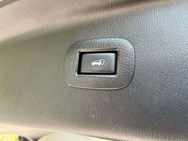 Used 2018 Beige INFINITI Base image 23