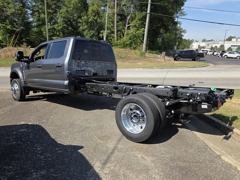 New 2026 Carbonized Gray Metallic Ford F-450® LARIAT® image 8