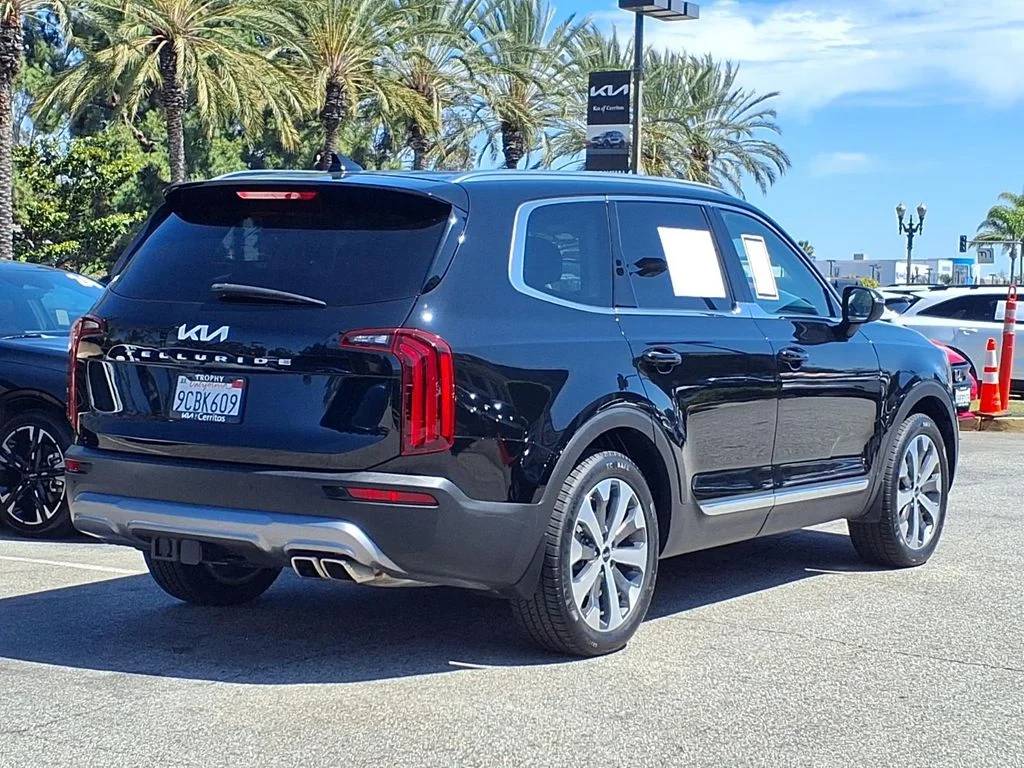 Certified Used 2022 Black Kia EX image 5