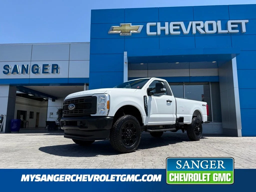 Used 2023 White Ford XL image 1