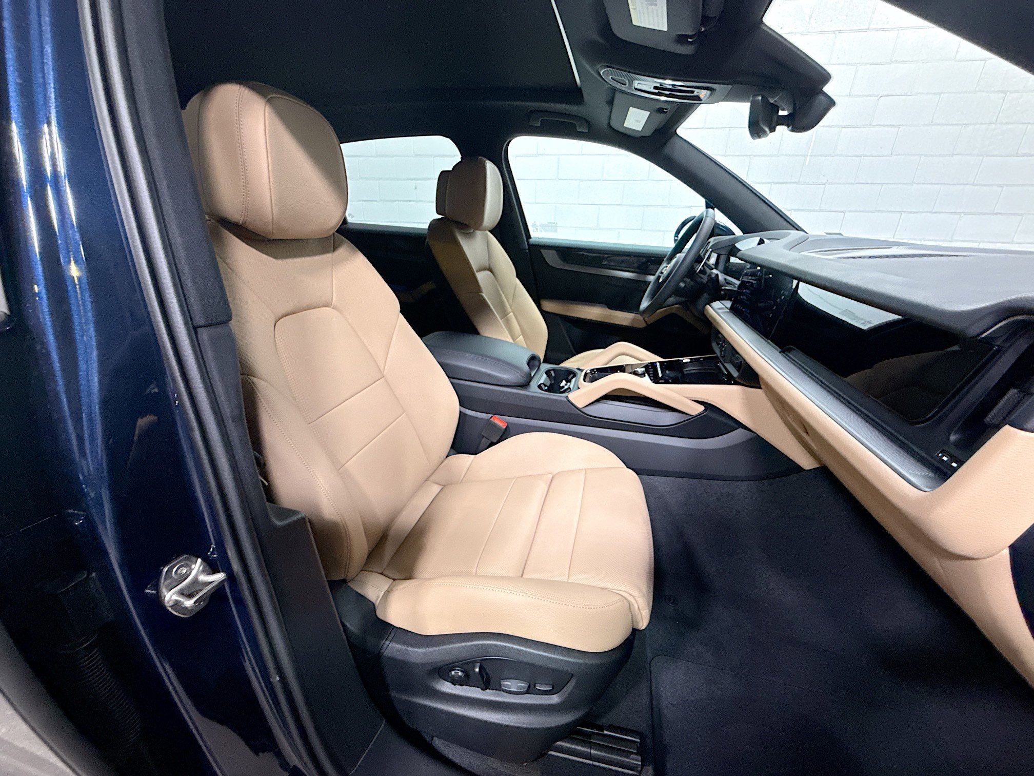 New 2026 Algarve Blue Metallic Porsche  image 16