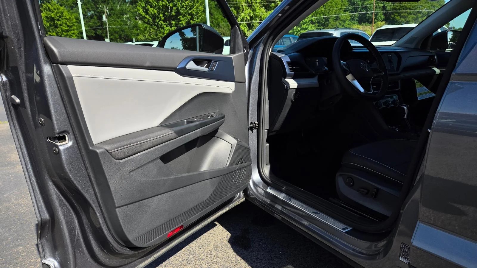 2024 Volkswagen Taos SE - Photo 19