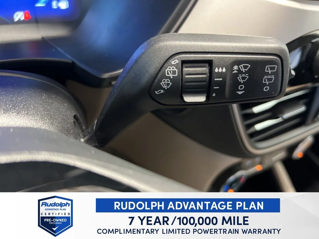Used 2022 Black Ford SEL image 38