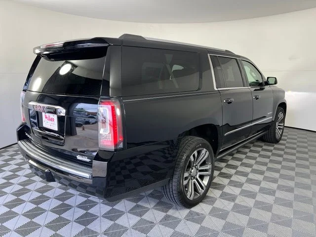 Used 2019 Onyx Black GMC Denali image 7