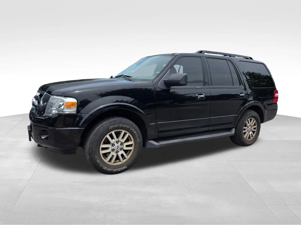 Used 2011 Black Ford XLT image 2