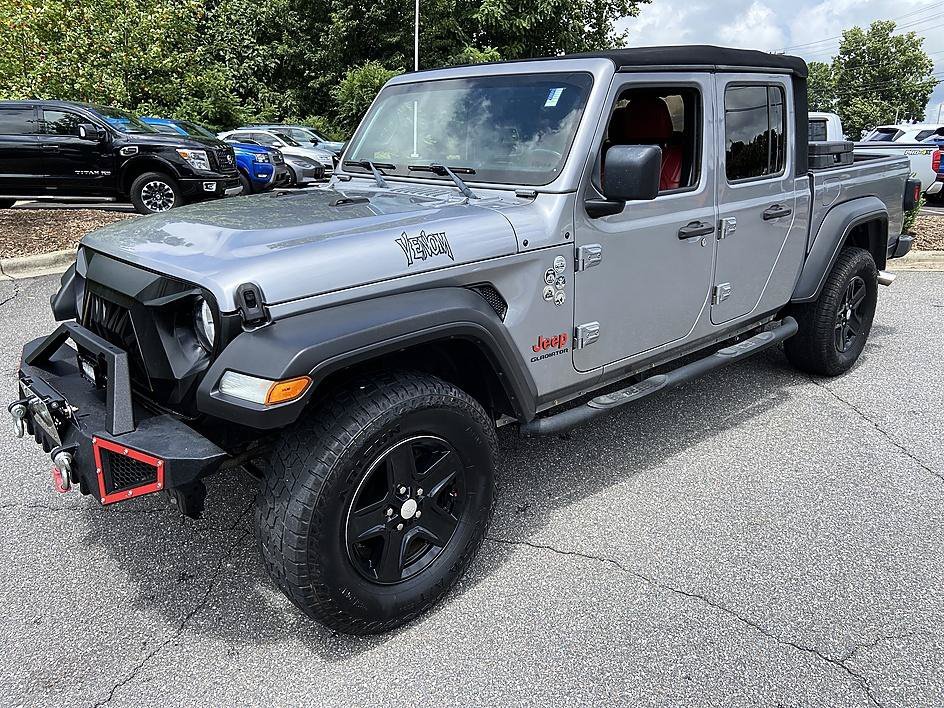 Used 2020 Billet Silver Metallic Clearcoat Jeep Sport S image 7