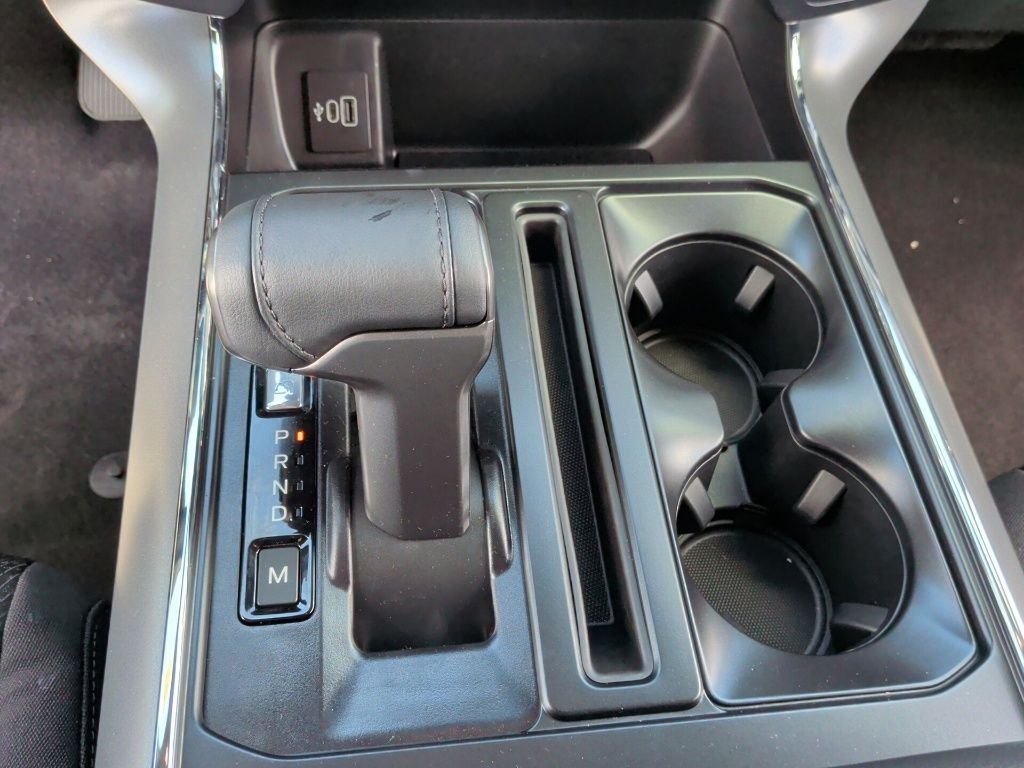 New 2026 Oxford White Ford XLT image 30