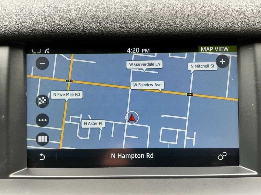 Used 2017 White Land Rover HSE Luxury image 20