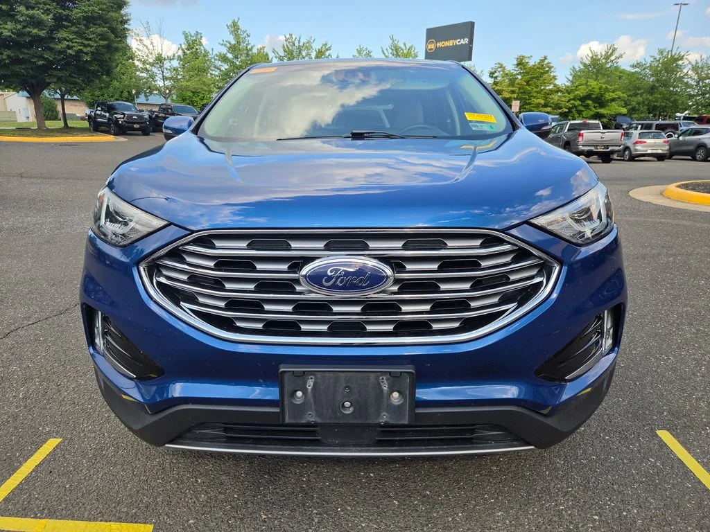Used 2020 Blue Ford SEL image 2