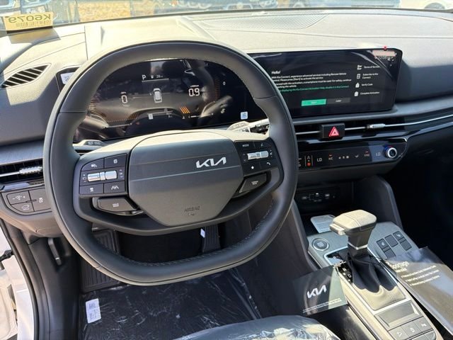New 2027 Glacial White Pearl / Black Ro Kia X-Line image 15