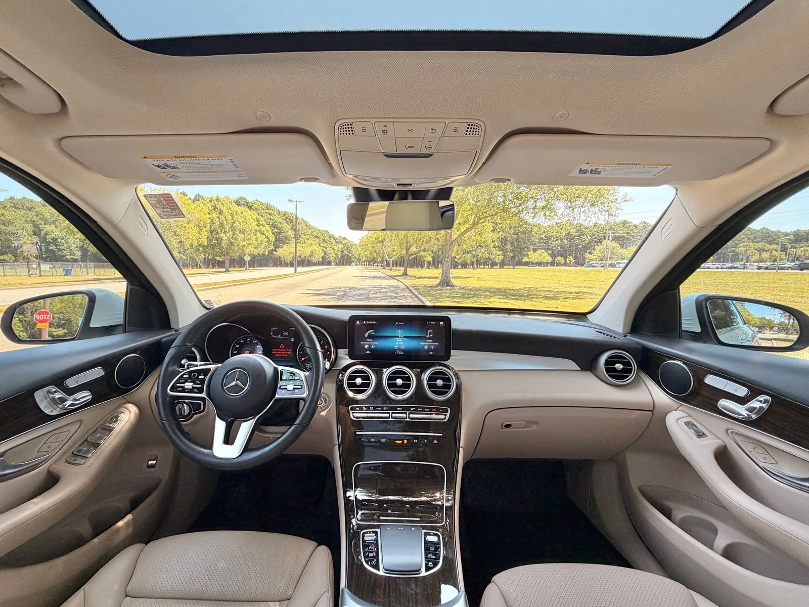 Used 2021 Polar White Mercedes-Benz GLC 300 image 2