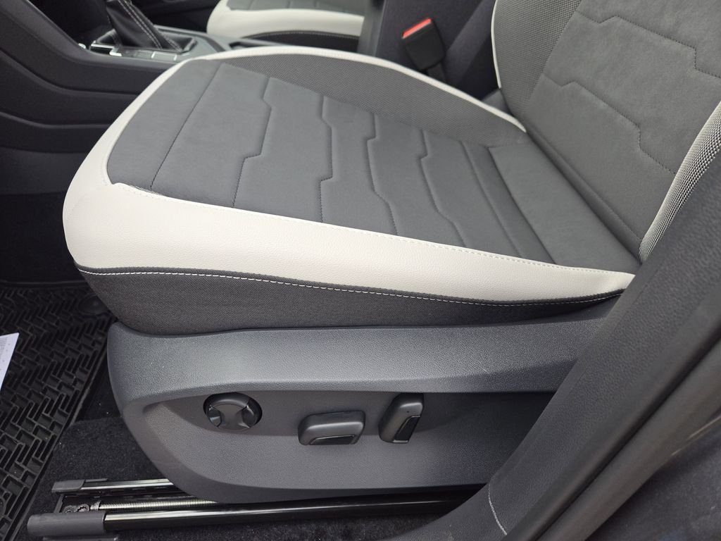 New 2026 Gray Volkswagen 1.5T SE image 19