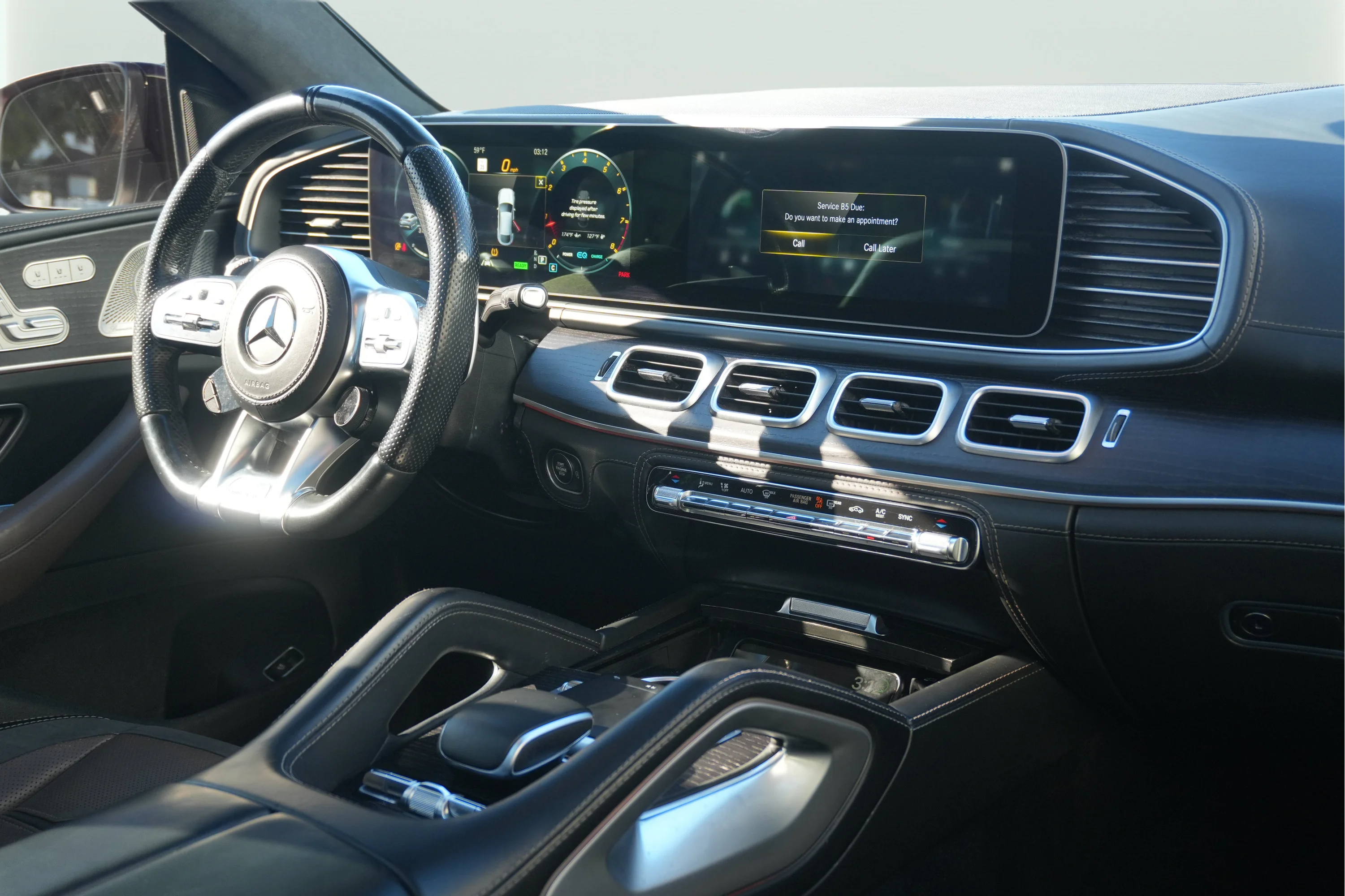 Used 2022 MANUFAKTUR Diamond White Bright Mercedes-Benz AMG® GLE 63 S image 25