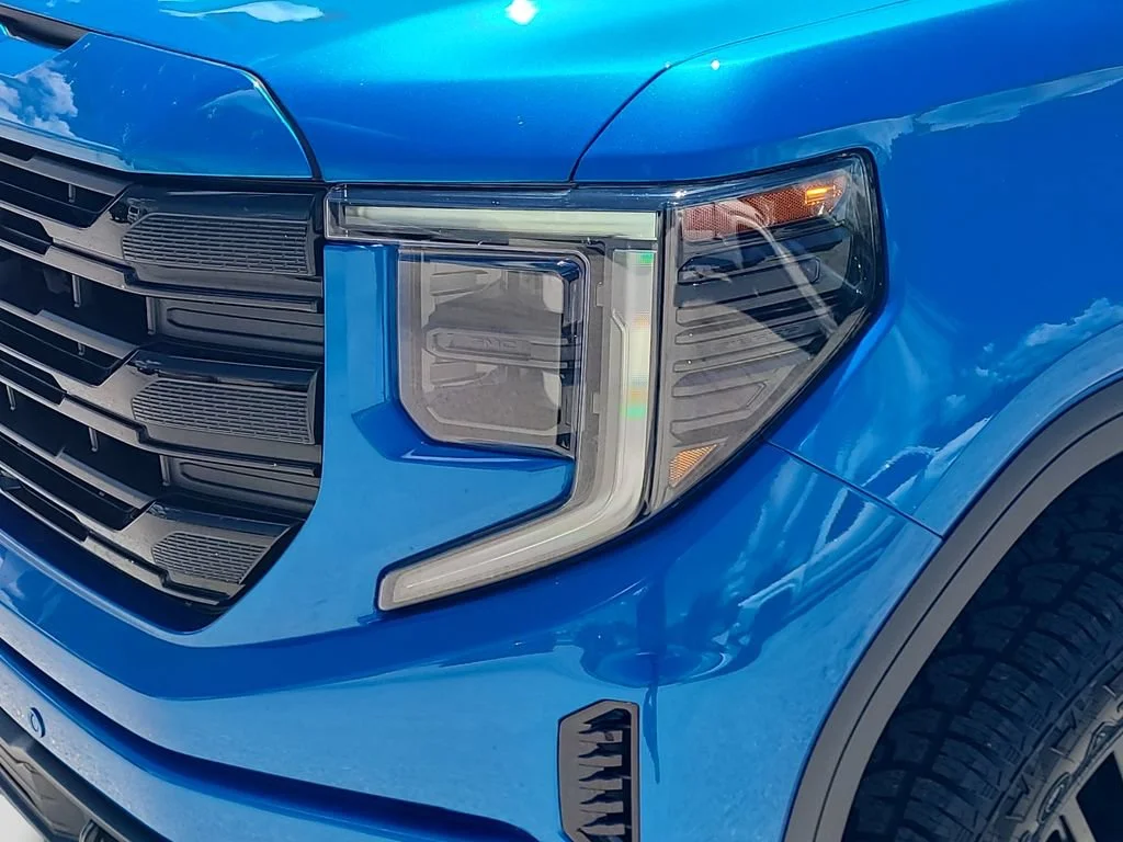 Used 2024 Dynamic Blue Metallic GMC Elevation image 23