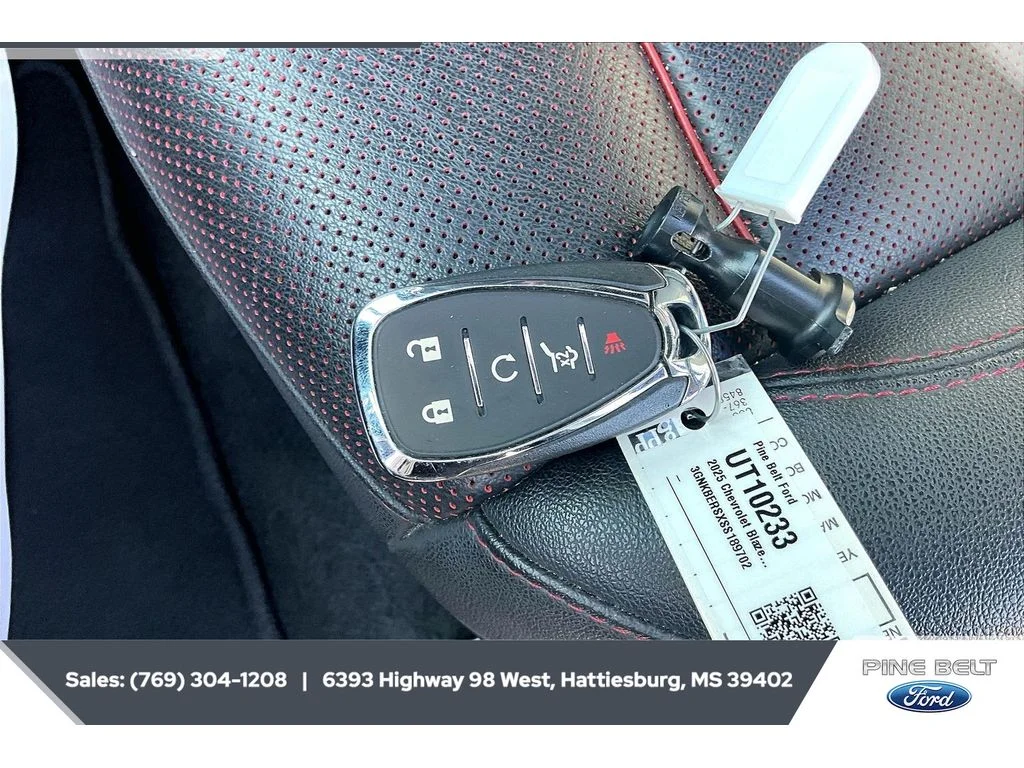 Used 2025 Sterling Gray Metallic Chevrolet RS image 9