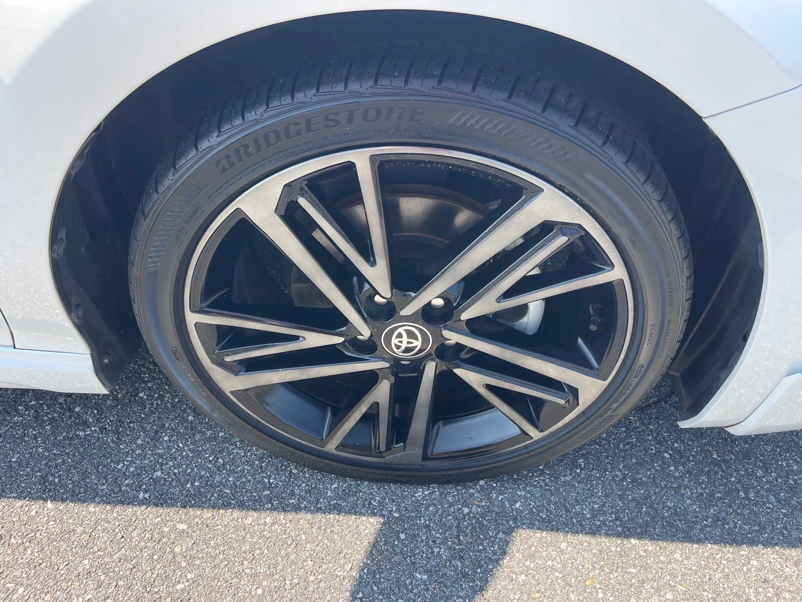 Used 2025 Pearl Toyota XSE image 20