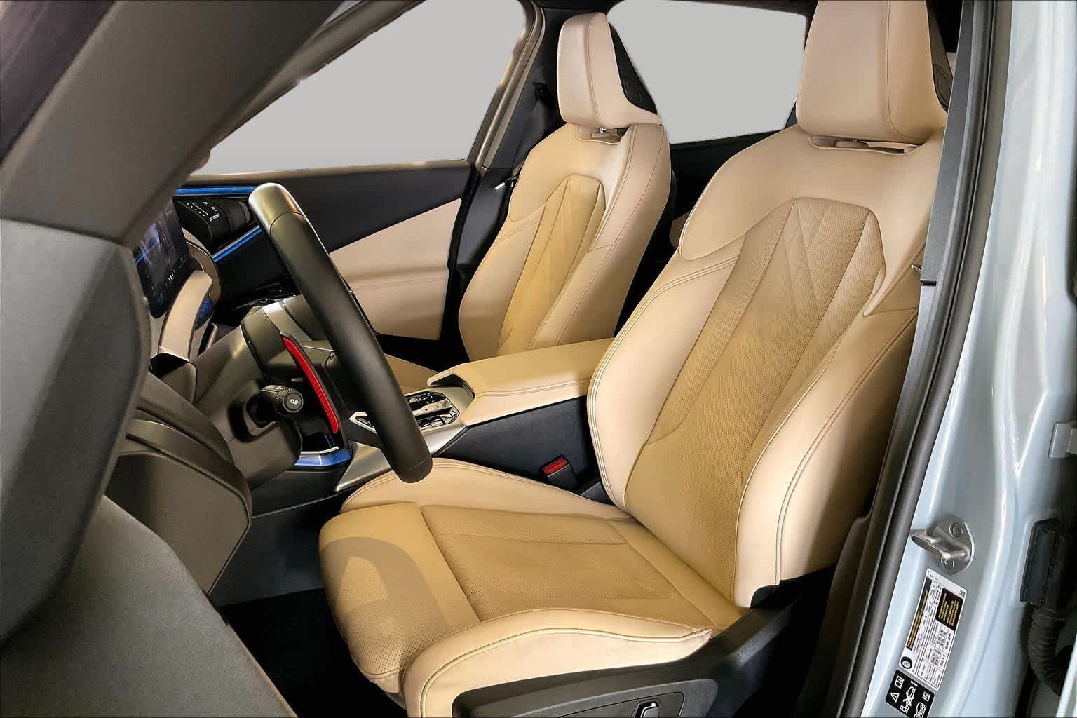Used 2025 Brooklyn Grey Metallic BMW M50 xDrive image 7