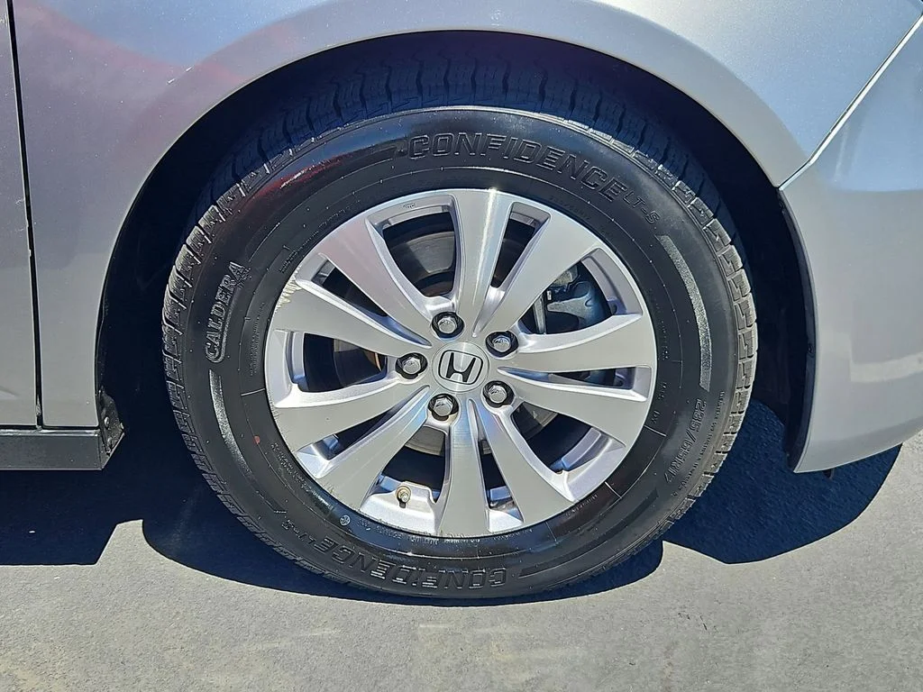 Used 2016 Lunar Silver Metallic Honda EX-L image 30
