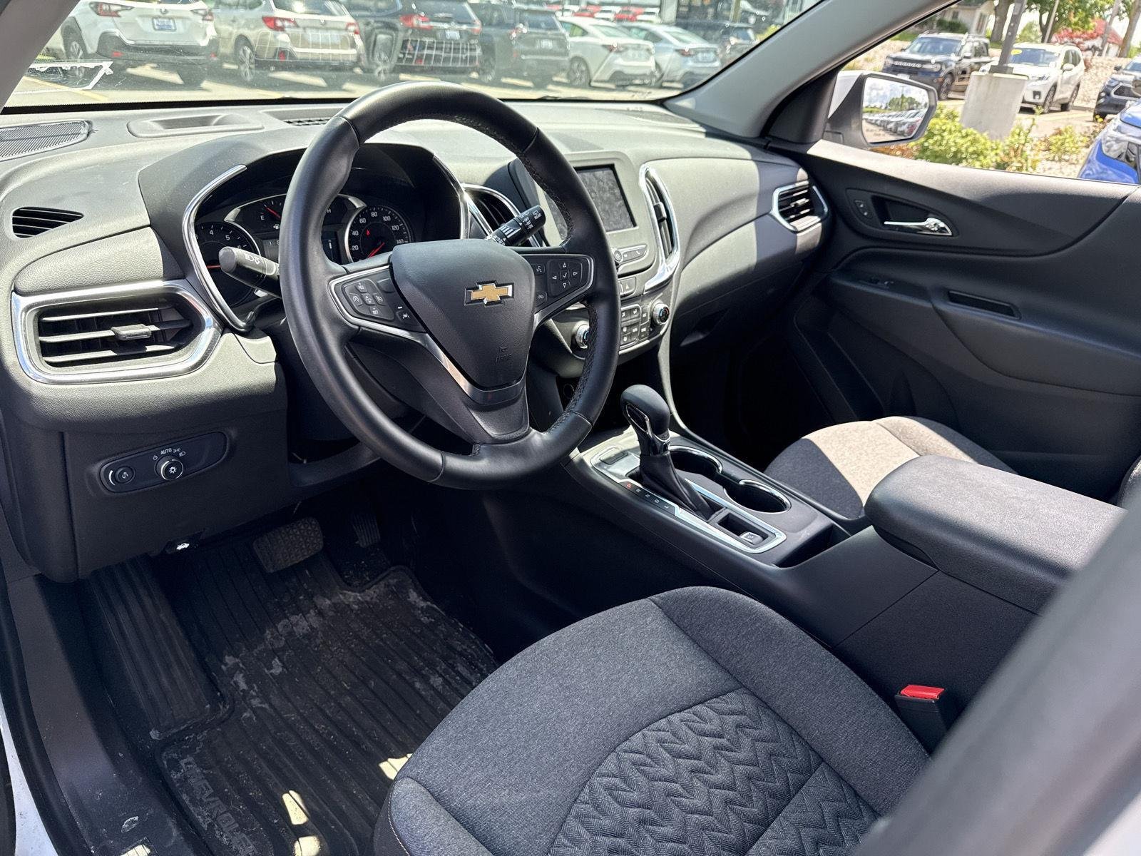 Used 2024 Summit White Chevrolet LT image 6