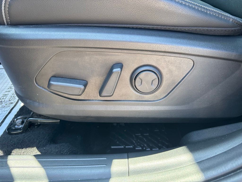 Certified Used 2023 Silver Hyundai Limited image 21