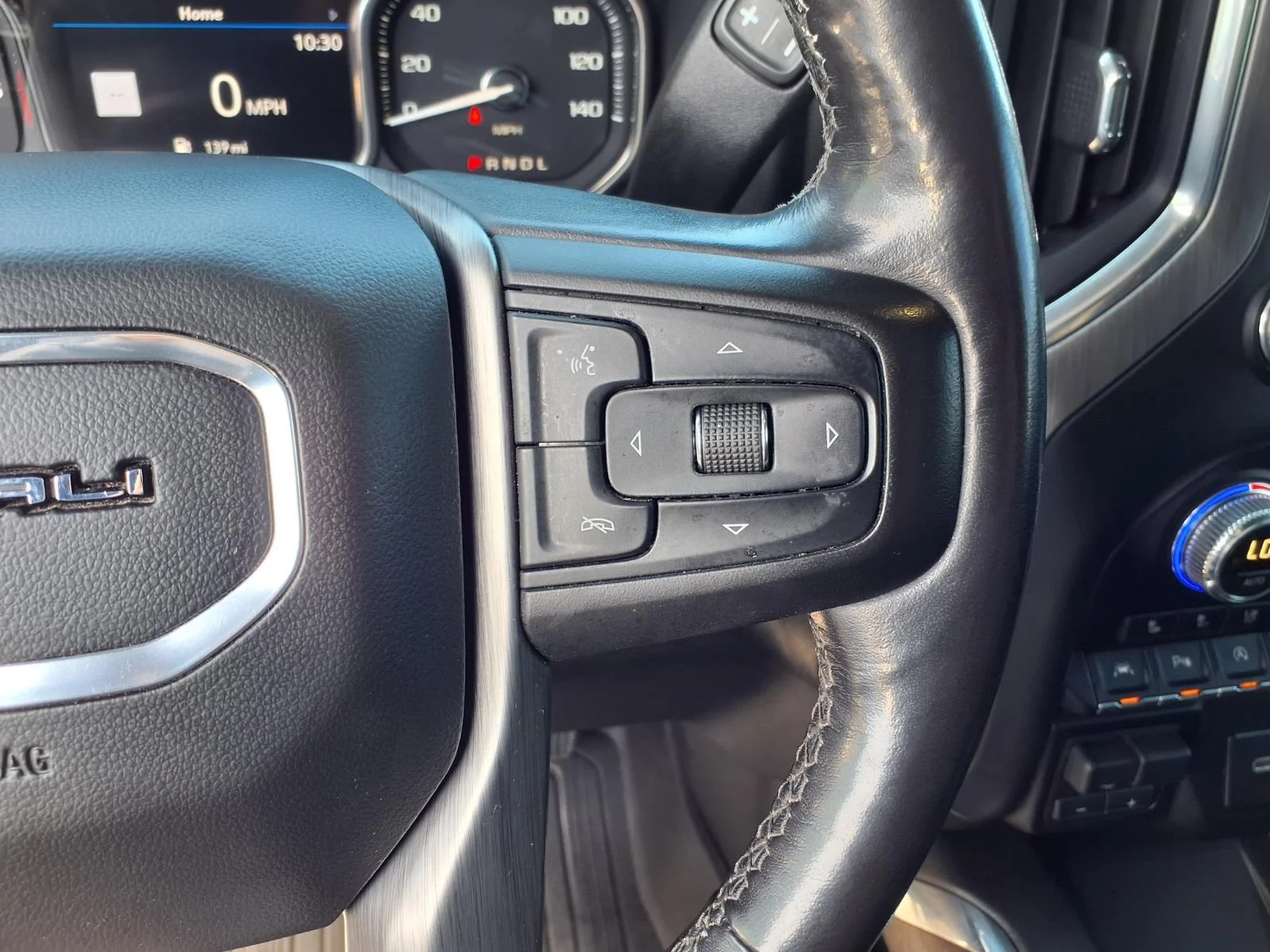 Used 2019 White GMC Denali image 11