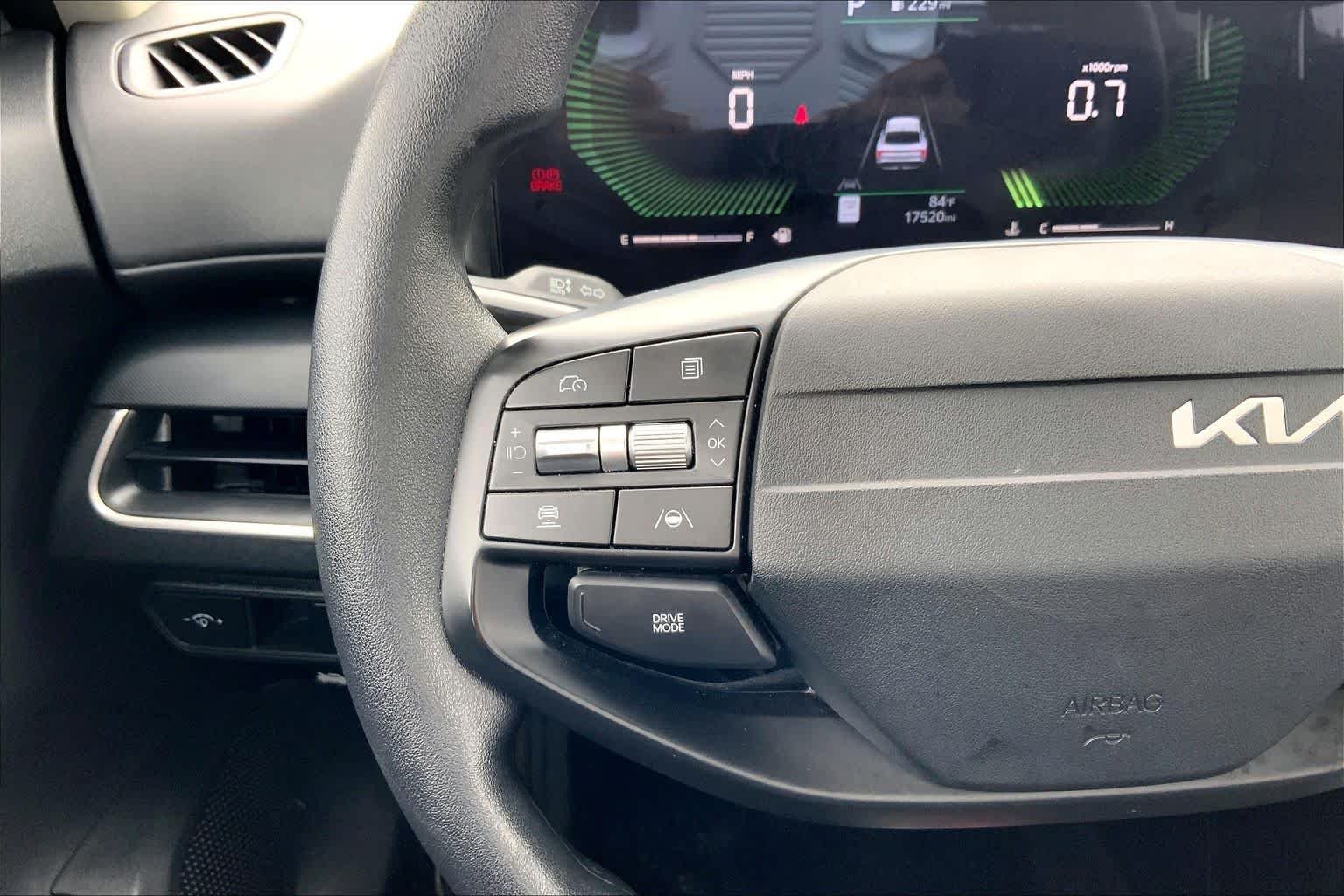 Used 2025 Steel Gray Kia LXS image 23