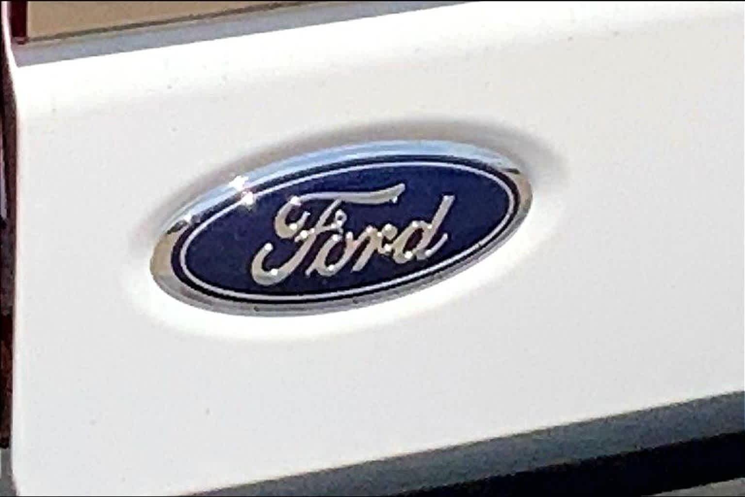 New 2026 Star White Metallic Tri-Coat Ford F-350® King Ranch® image 15