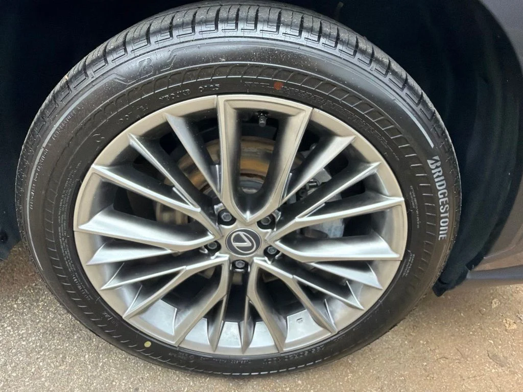 Used 2025 Gray Lexus 350h Premium image 33