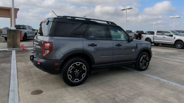 New 2026 Carbonized Gray Metallic Ford Outer Banks® image 85