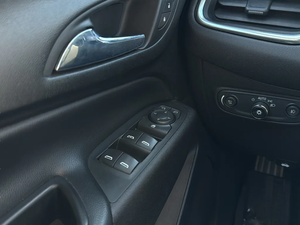 Used 2020 Nightfall Gray Metallic Chevrolet LT image 21