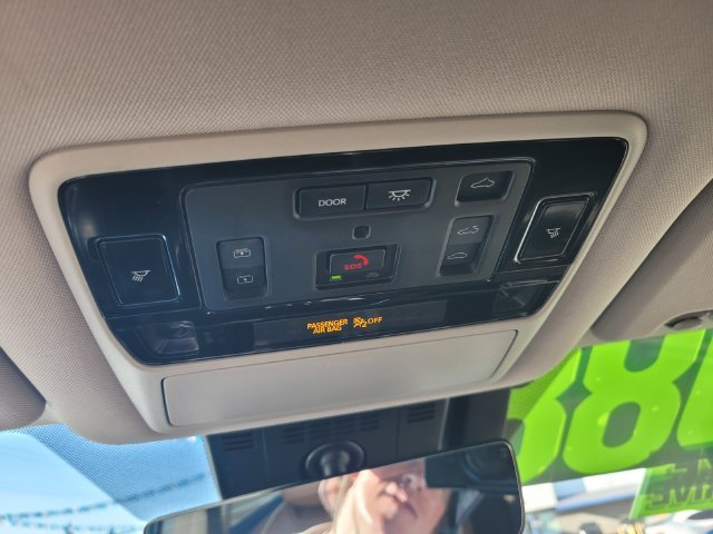 Used 2025  Toyota Platinum image 23