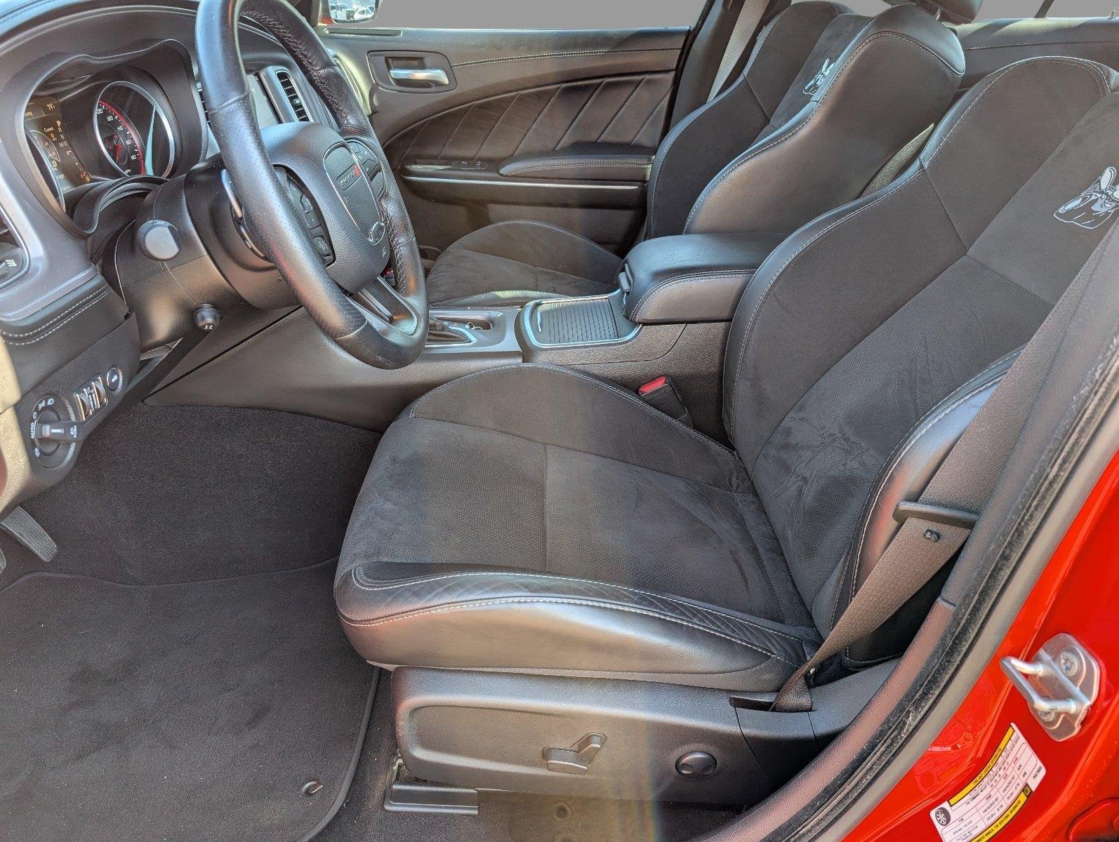 Used 2023 Go Mango Dodge Scat Pack image 3