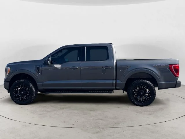 Used 2022 Gray Ford XLT image 9
