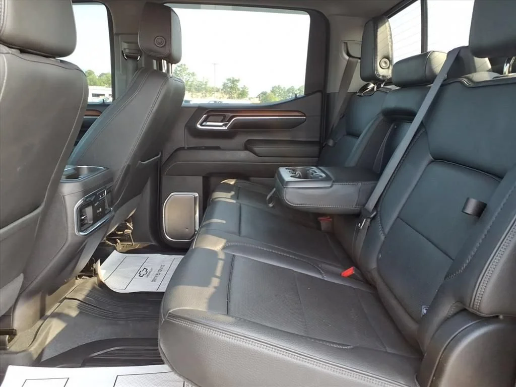 Used 2024 Onyx Black GMC Denali image 23