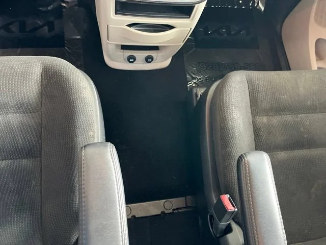 Used 2019 White Knuckle Clearcoat Dodge SE image 32