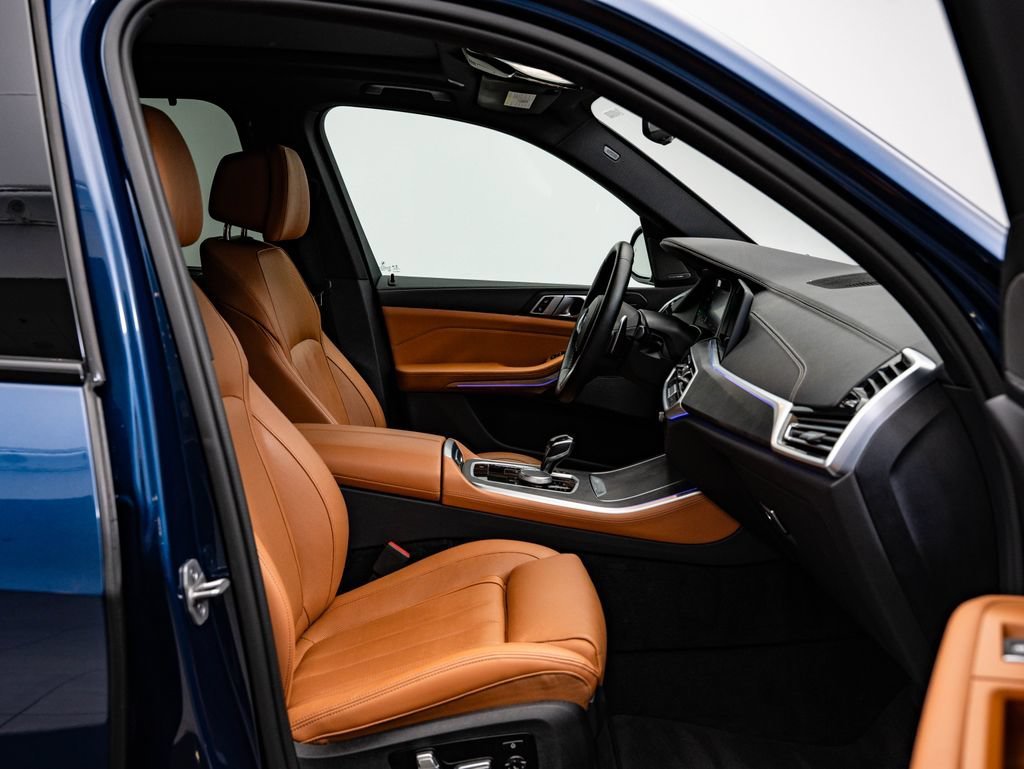 Used 2022 Phytonic Blue Metallic BMW M50i image 26