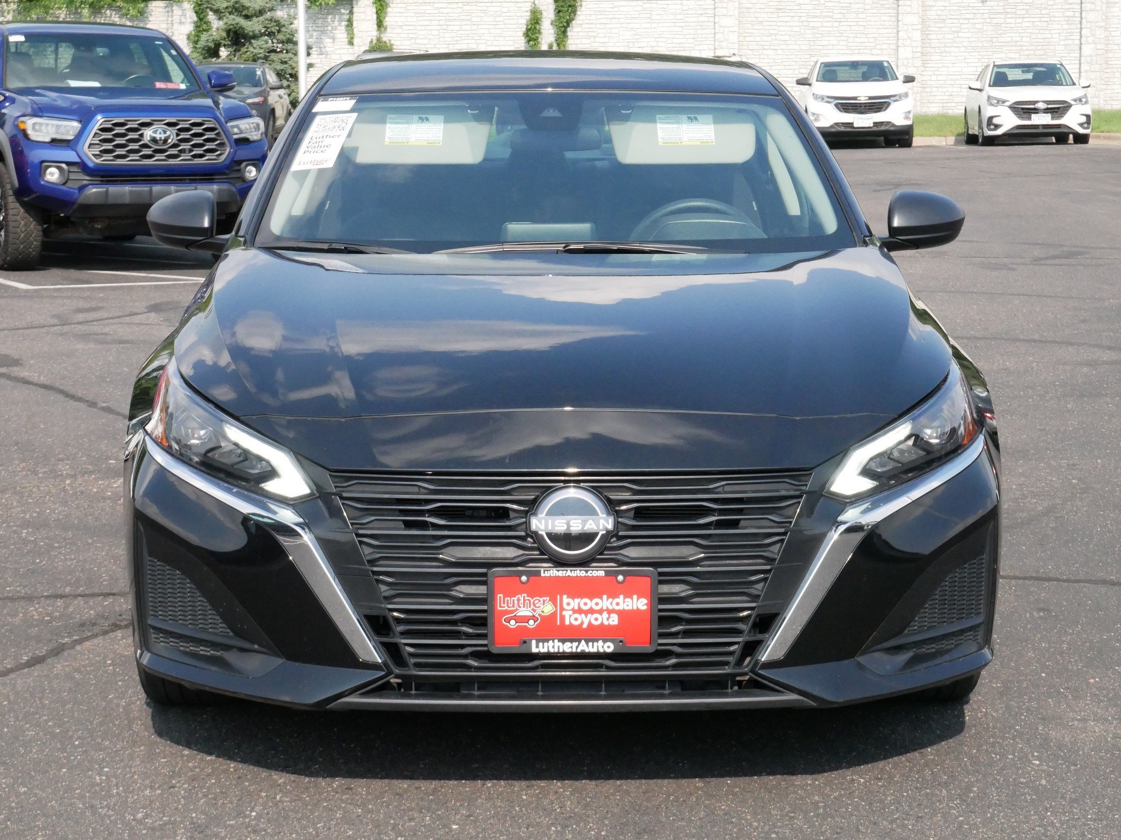 2025 Nissan Altima SV - Photo 2