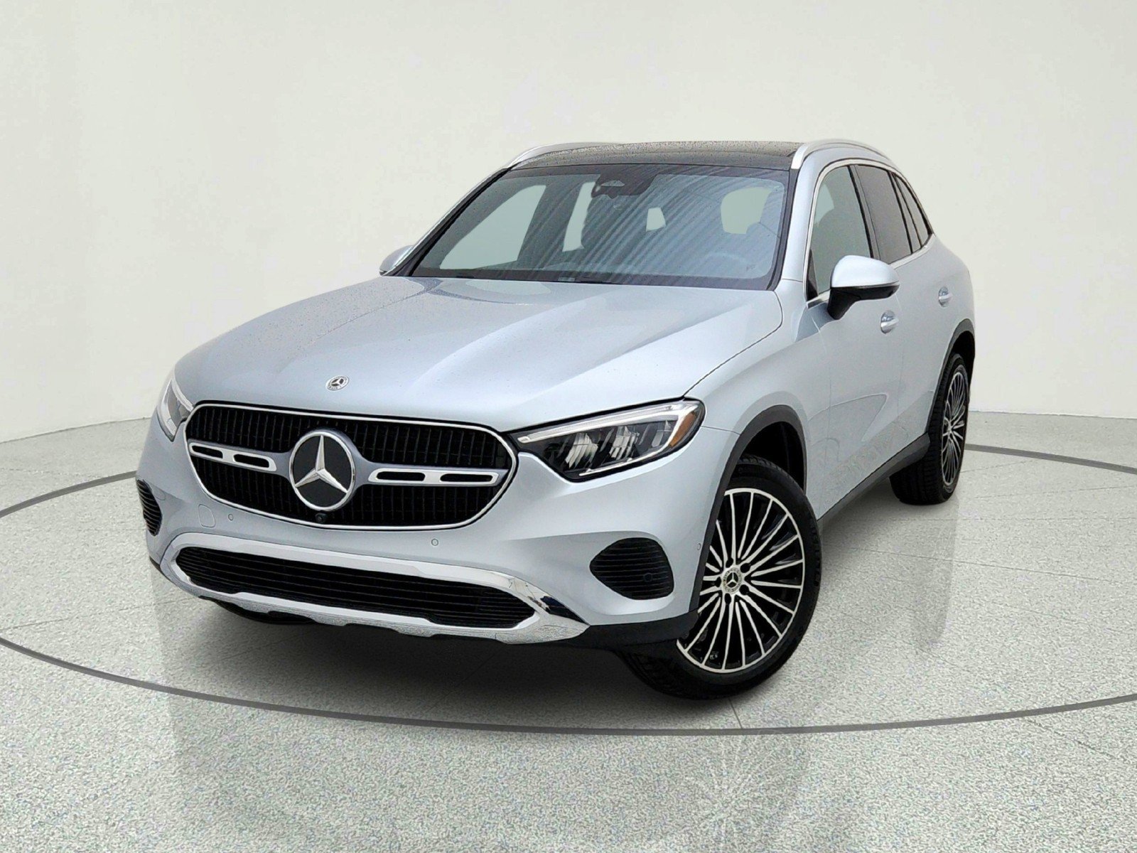 Certified Used 2026 Cirrus Silver Metallic Mercedes-Benz GLC 300 image 2