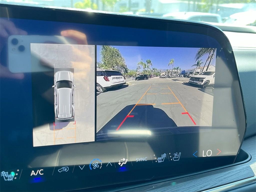 2025 Chevrolet Tahoe Premier - Photo 15