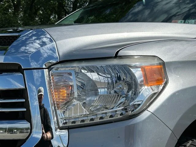 Used 2017 Silver Toyota SR5 image 10