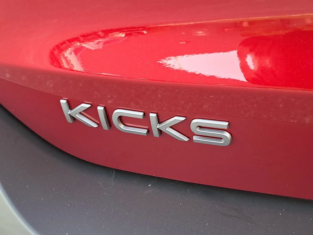 2026 Nissan KICKS SR - Photo 9