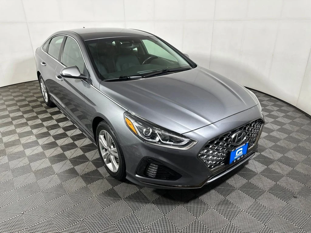 Used 2019 Machine Gray Hyundai SEL image 1