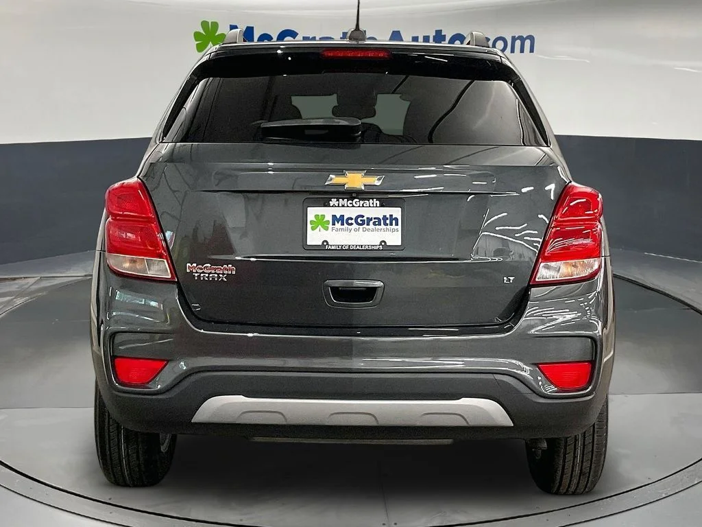 Used 2020 Gray Chevrolet LT image 6