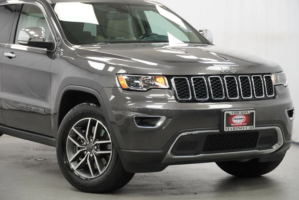 Used 2021 Gray Jeep Limited image 5