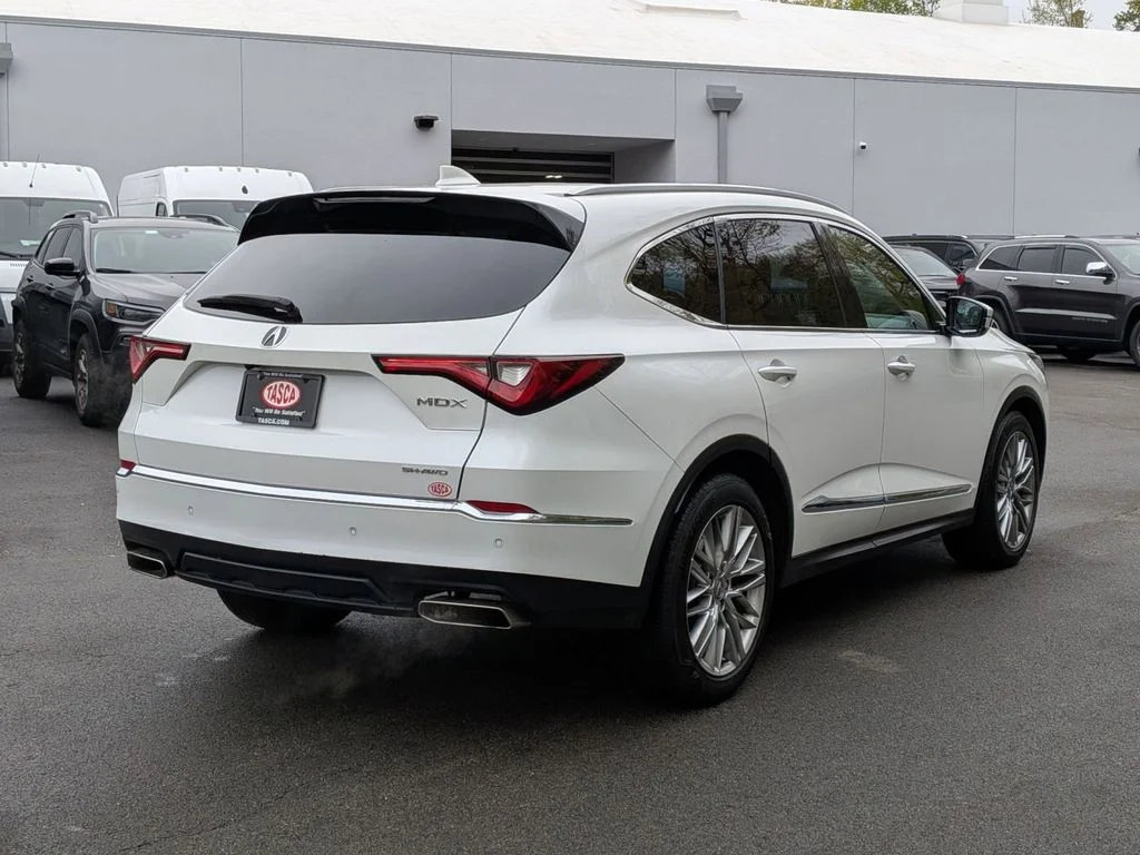 Used 2023  Acura Advance image 3