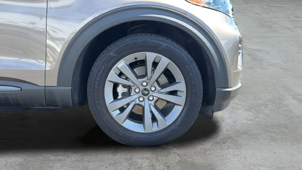Used 2021 Gray Ford XLT image 33